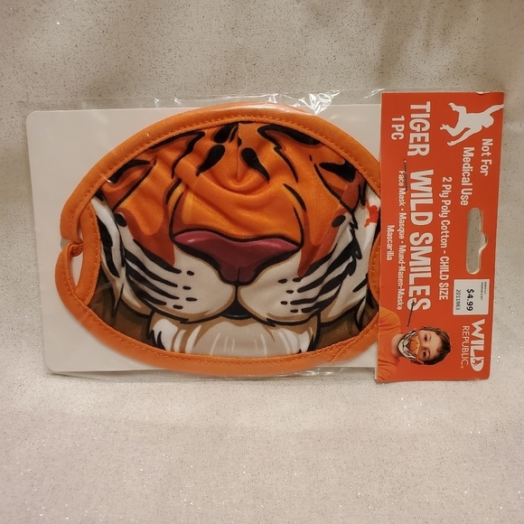 𝅺$3/$12 New - Wild Republic - Wild Smiles - Reusable, Washable Face Mask / child - Picture 2 of 3